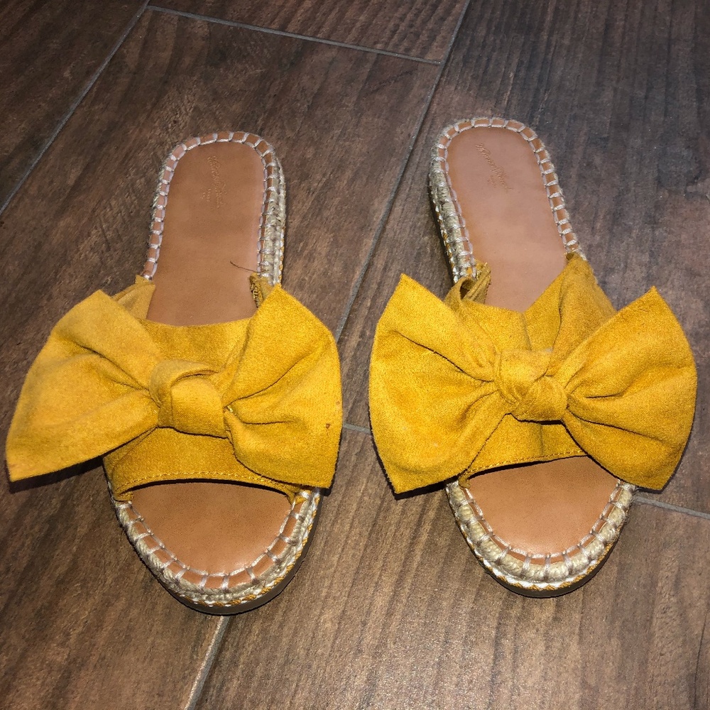 SUMMERTIME SANDALS